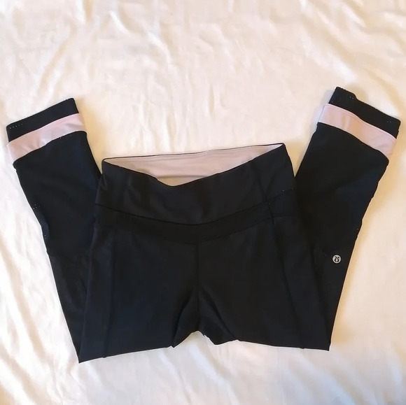 Lululemon Sweaty or Not Crop 21" Full-On Luxtreme Watermark Black Pink Leopard 4 - Picture 5 of 16